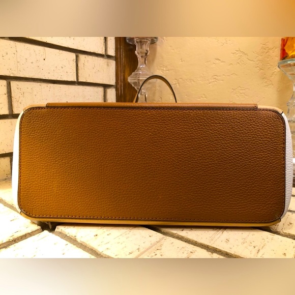 💥Moving to @the_bag_guy💥Michael Kors - Gemma Large Colorblock Tote - Picture 7 of 16